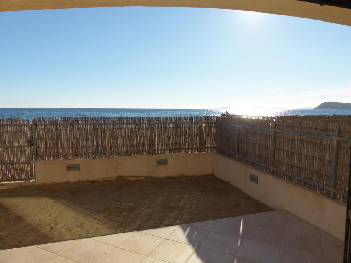 Appartement Face A La Mer La Croix-Valmer Exterior photo